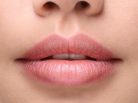 5 доступных способов сделать губы пухлыми быстро и без операции